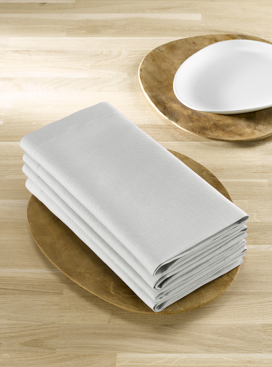 Half linen table linen
